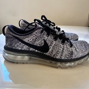 Nike Air Max FlyKnit Size 7
